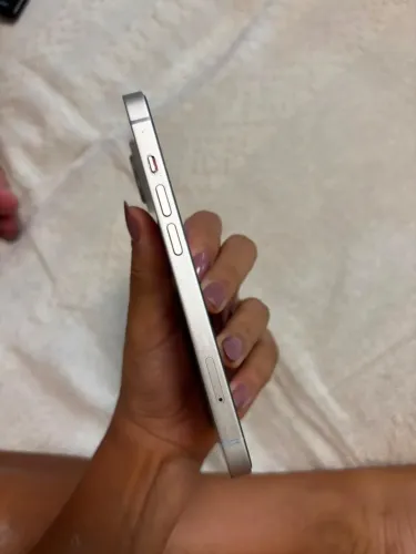 iPhone 14 - 128 GB