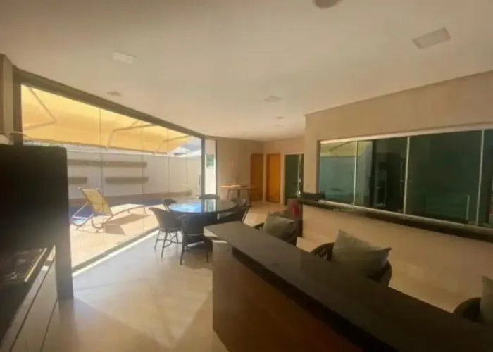 Excelente casa no Condomínio Jardins Madri