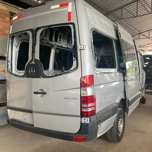 Sucata de Sprinter 415 CDI 2018 pra retirar peças
