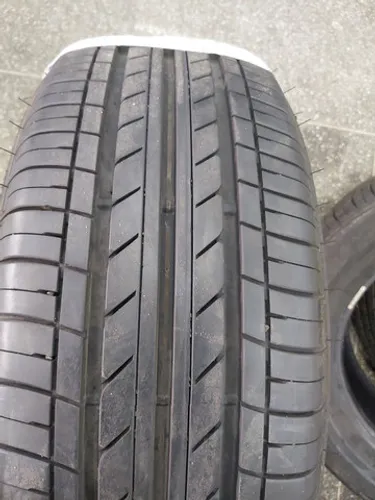 Pneu 215/60R16 Brigestone