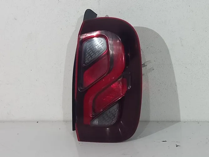 Lanterna traseira Duster 2015/2018 Direita c/ Led COM DETALHE