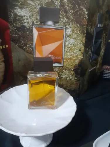 Essencial classico perfume