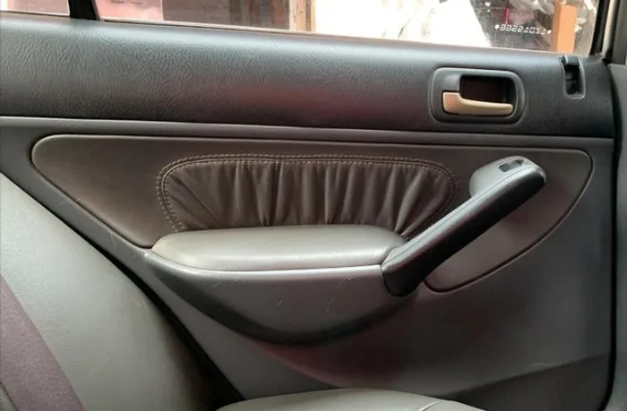 Forro de porta T.E s/botões s/maçaneta Honda Civic LX 01/02