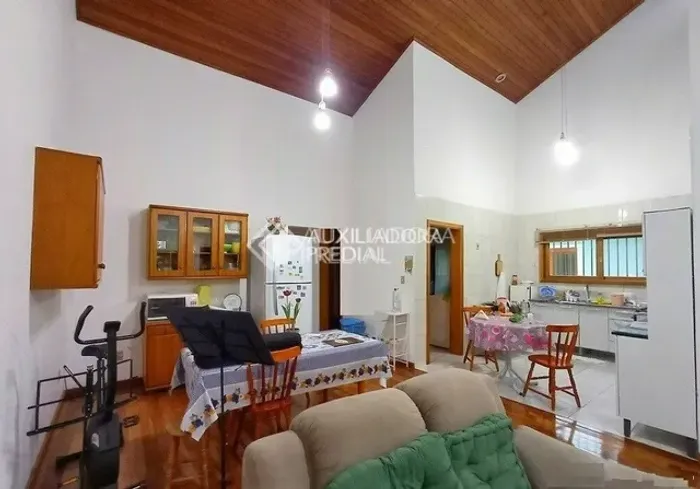 Casa com 4 Quartos, 1suíte no Cond Verdes Campos
