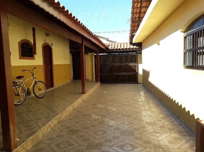 Casa Ilha Comprida/Documentação escriturada e registrada/Beira Mar e a 1 km do centro