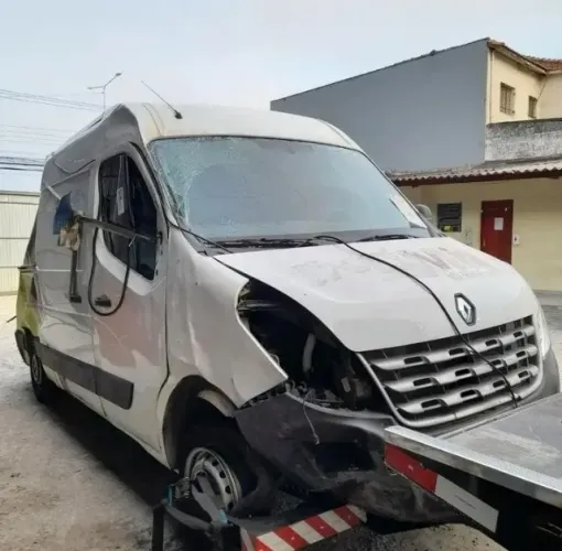 Sucata para retirada de peças - renault master