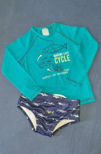 Conjunto praia/piscina menino com proteção UV da Hering Kids