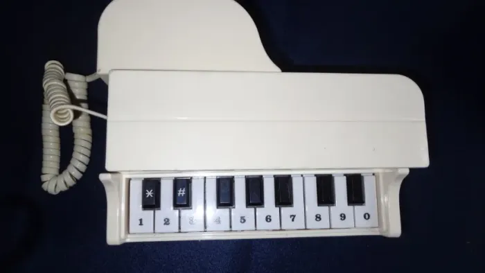 Piano Telephone Columbia  Model PN-10  (Item para Colecionador ou Decoração) 
