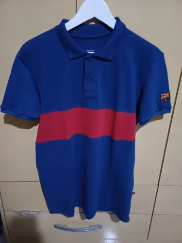 Camiseta Polo FC Barcelona - Tamanho M. Pra hoje