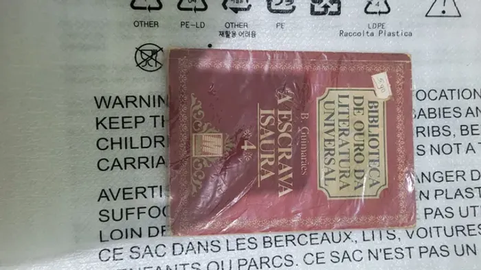 Livro A escrava Izaura