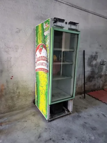 Geladeira Expositora Metalfrio
