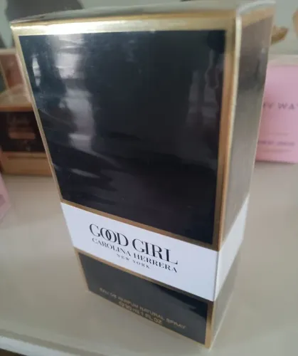Perfume Good Girl Feminino Eau de Parfum 30ML (Original)