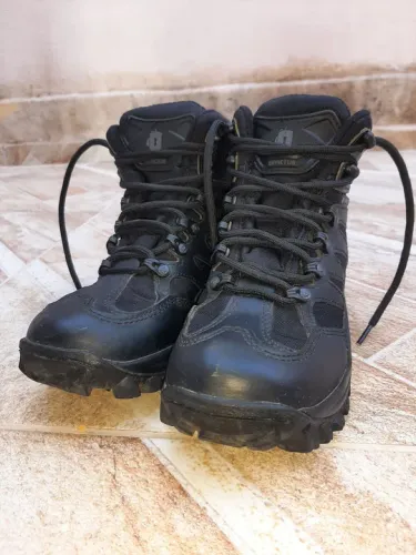 Bota Tática Tractor Hiking invictus semi nova