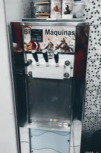Máquina sorvete italianinha 