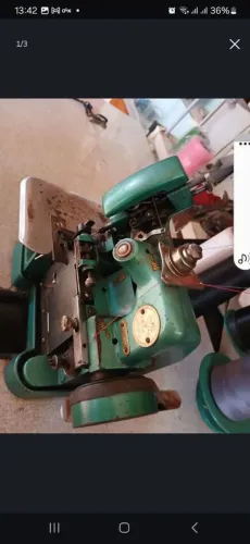 Máquina overloque semi industrial.