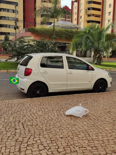 Volkswagen Fox Trend 1.0 Completo Ano 10/11 Muito Conservado Isento de Ipva