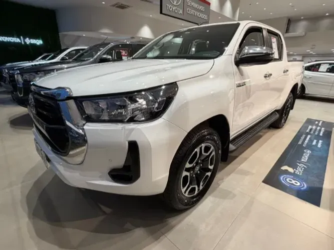 Toyota Hilux CD SRV 4X4 2.8 TDI Diesel Aut. 2023