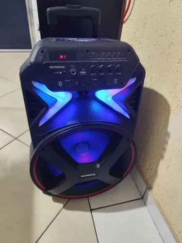 Caixa de som Mondial com bluetooth 