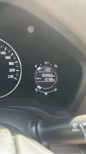 Carro super conservado com pouco km rodados