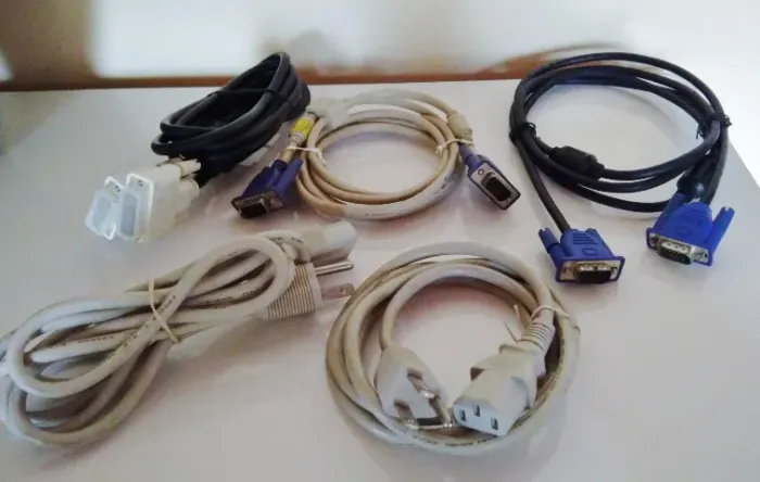 Kit 1 Cabo VGA 1,8m + 1 Cabo Dvi 1,8m + 2 Cabos Energia PC Monitor 1,8m e 1,5m