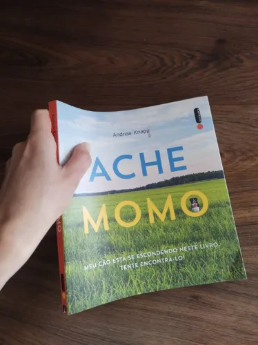 Livro Ache Momo- Andrew Knapp- Ano 2014