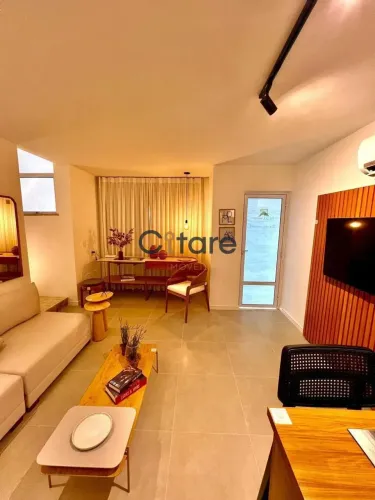 VENDO - Casa Duplex à Venda no Eusébio - 4 Quartos, 3 Suítes! Condomínio Fechado - Próximo