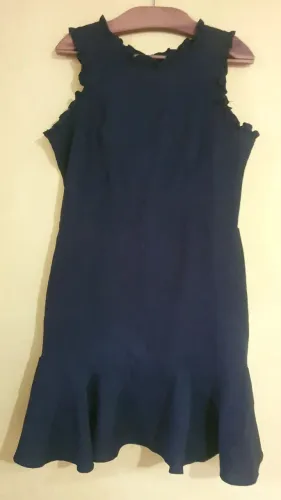 Vestido preto de renda