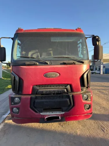 CAMINHÃO FORD CARGO 2429