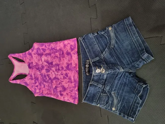 Conjunto Shorts Jeans e Regata Floral