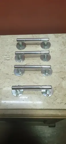 4 puxadores de metal cromado