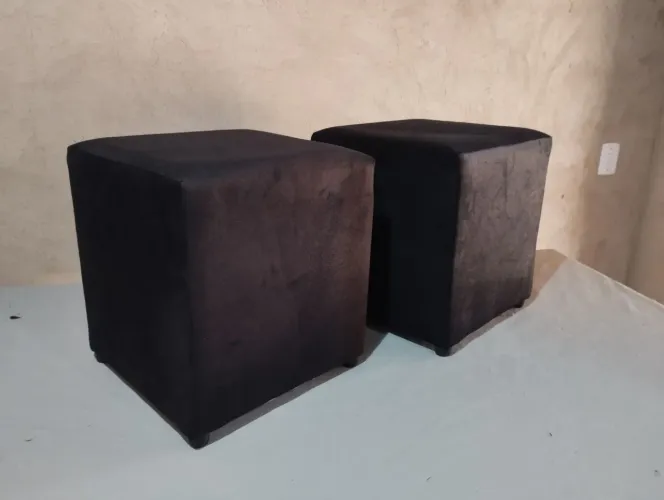 Puffs Cubos Elegantes em Veludo - Conforto e Estilo