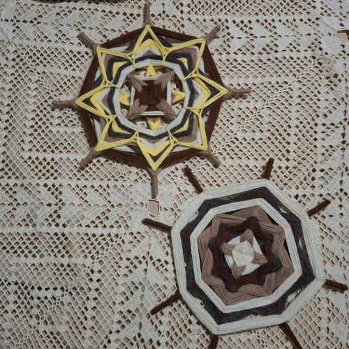 2 Mandalas Feitas a Mão