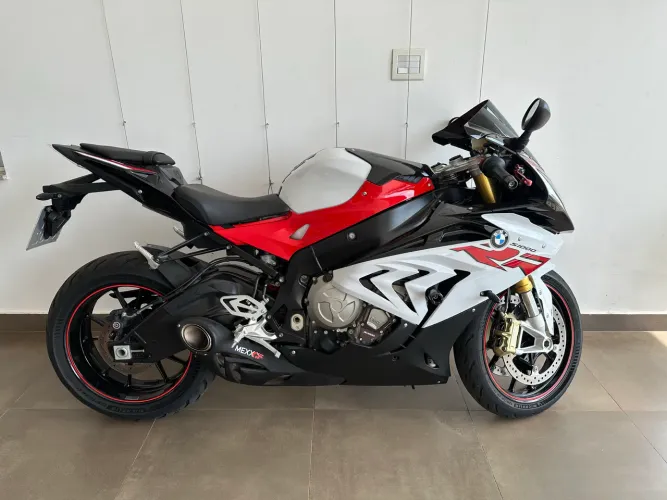 BMW S1000RR - NOVÍSSIMA!
