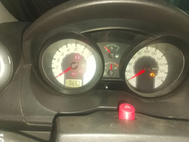 Ford Fiesta Sed. 1.6 8V Flex 4P 2009