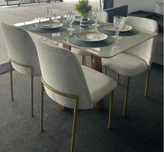 Mesa de jantar fantásticc 4 cadeiras