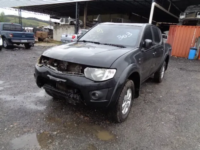Mitsubishi L200 Triton 4cc 2.4 Flex 2014 Veiculo Destinado A Retirada De Peças