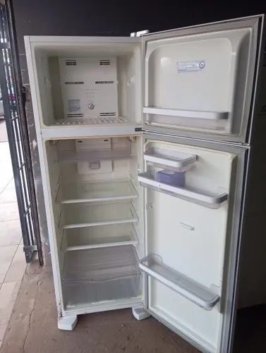 geladeira Electrolux Frost free