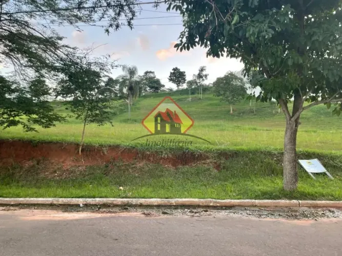 Terreno com mais de 1.100m2 - À Venda no Condomínio Reserva Altos do Cataguá, em Taubaté!!