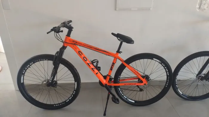 bicicleta da marca Colli Bike