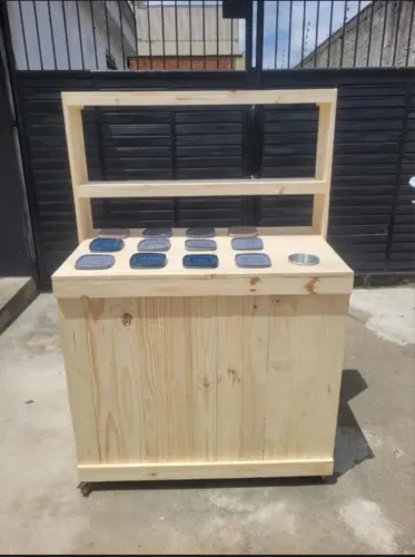 Balcão Açaí de palete de pinus