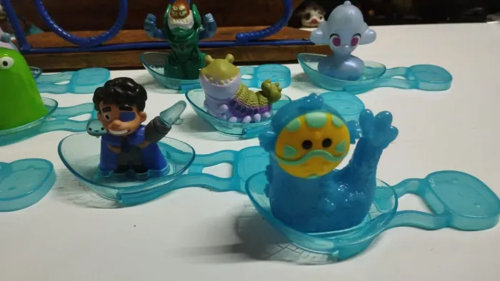 Coleção de Miniaturas de Personagens Elio Disney unidade