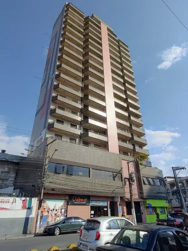 Imóvel para aluguel possui 200 metros quadrados com 4 quartos em Centro - Pouso Alegre - M