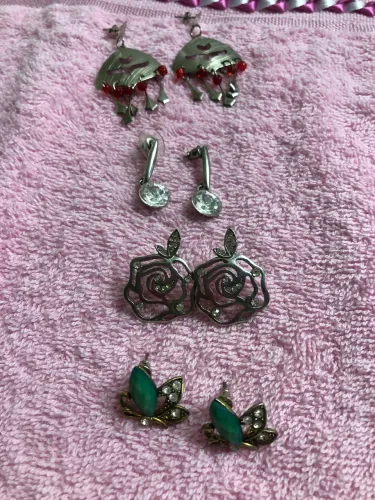 Brincos variados