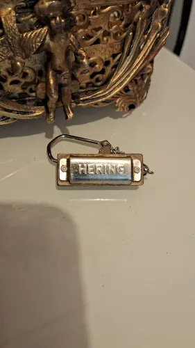 HERING Guaita Miniatura anos 70 em formato de chaveiro 3,5 cm