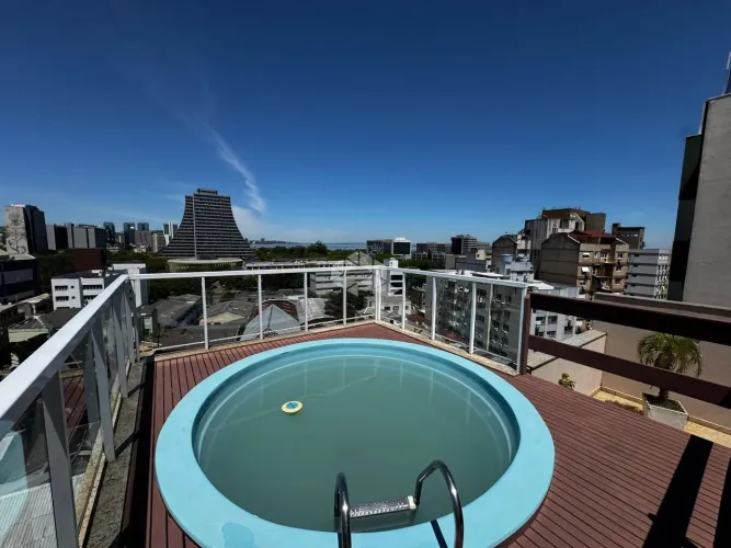 Apartamento Reformado e Semi Mobiliado no Centro de Porto Alegre