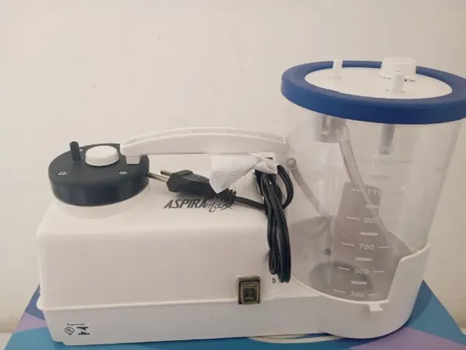 Aspirador clínico 