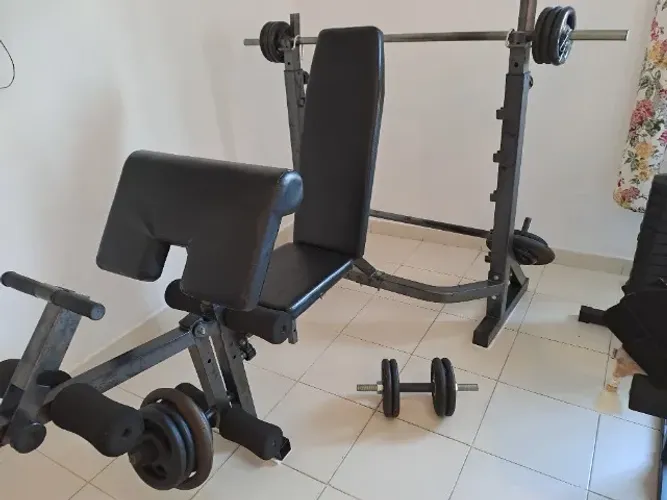 Banco supino 363 Estação de musculação Aparelho ginastica + 88kg de Anilhas