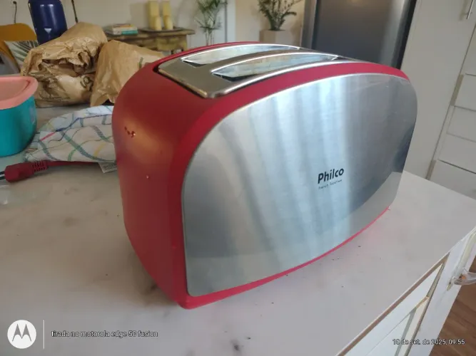 Torradeira elétrica Philco Franch Toast inox/vermelho - semi-novo 