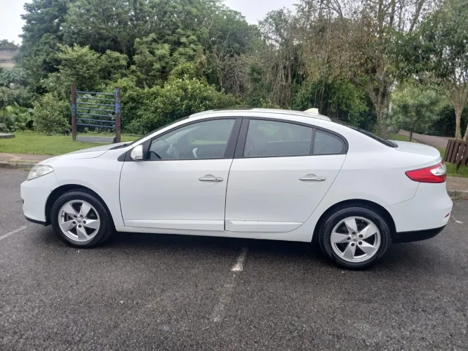 Renault Fluence Sed. Dynamique 2.0 16V Flex Aut. 2013