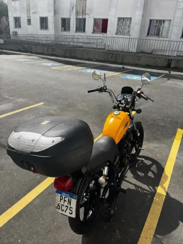 Suzuki intruder personalizado em bom estado de conservação